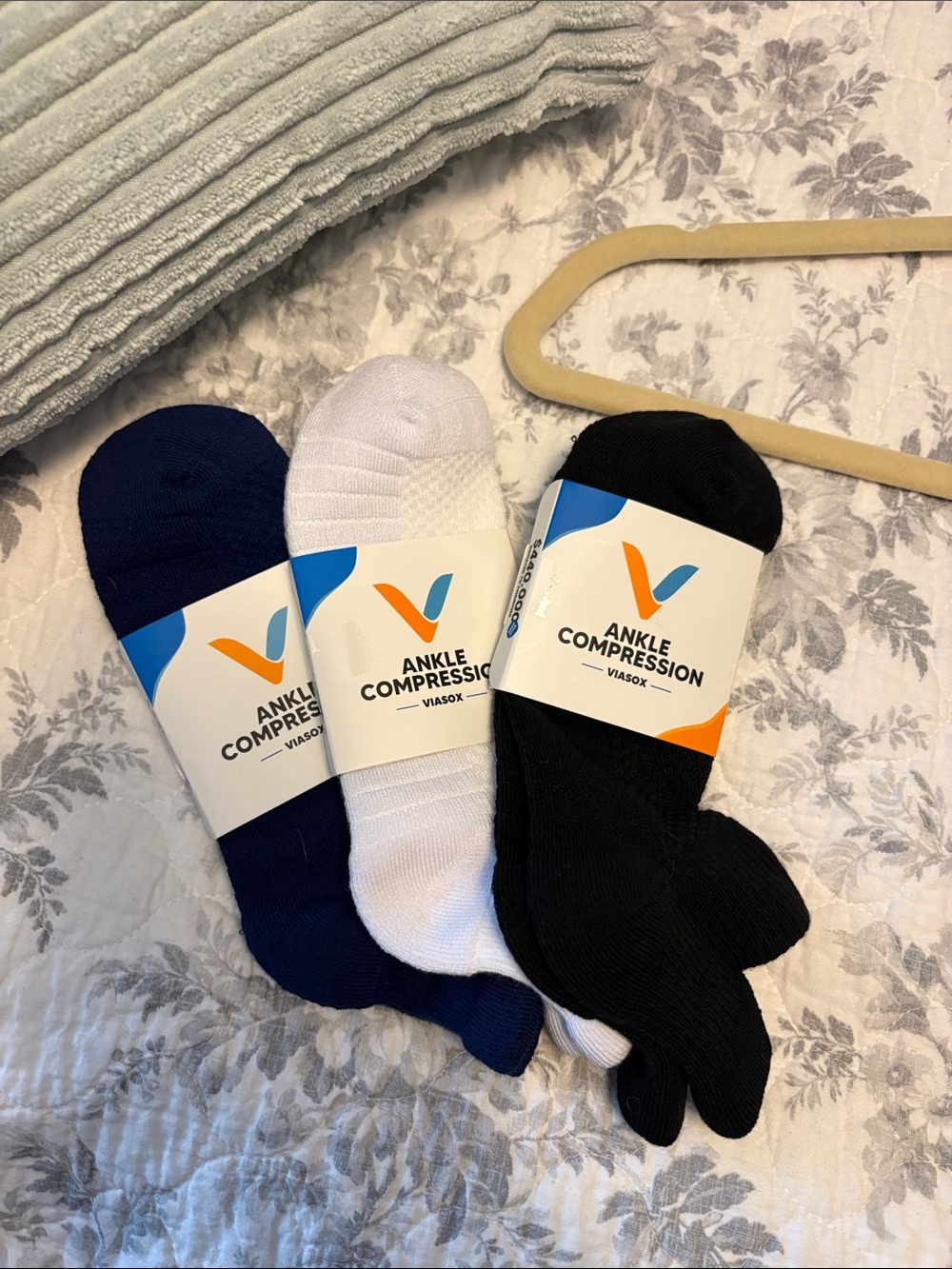 Viasox Ankle Compression Socks - Navy, White & Black (3 Pack)